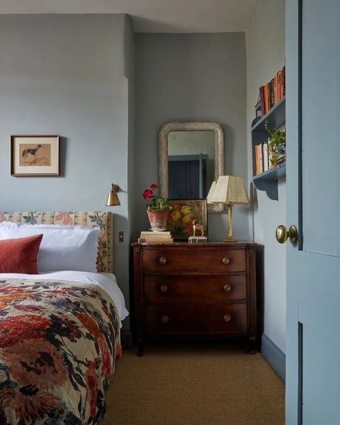 Choosing the best bedroom paint colours