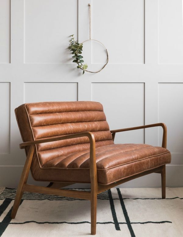 Grey leather sofa – a lavish interior
decorating thing