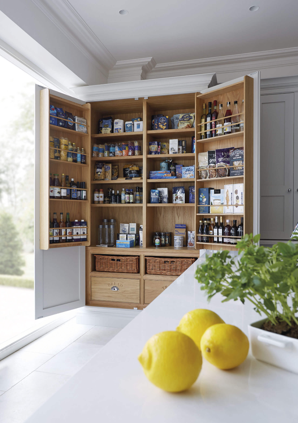 Elegant kitchen cupboard