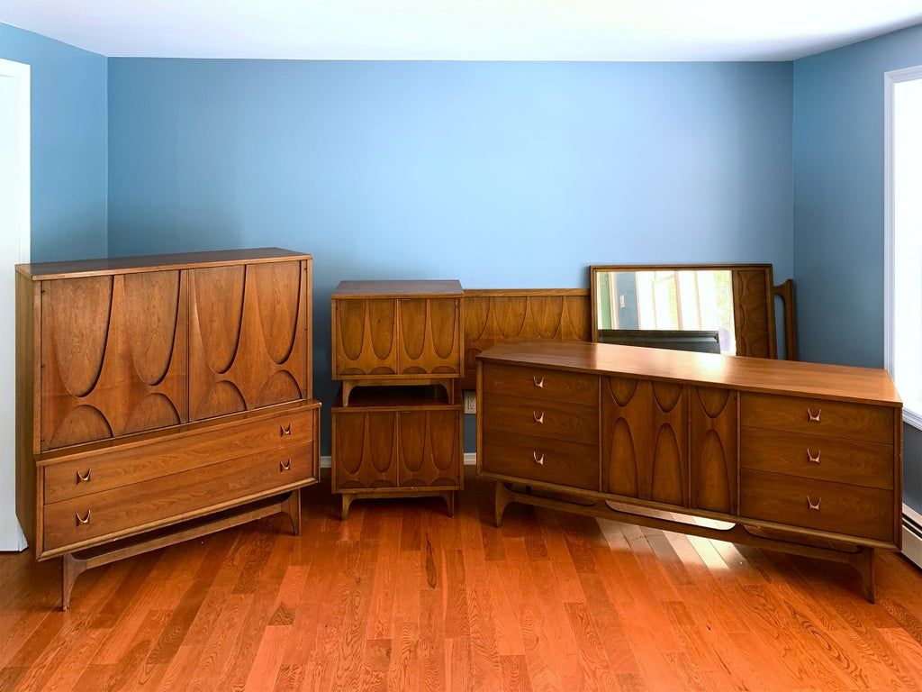 Broyhill bedroom furniture – magnificent
one to have