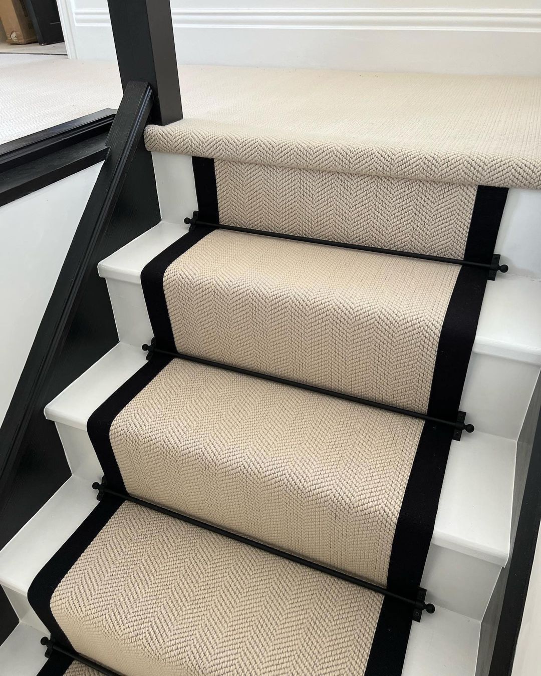How to decorate your stairs with carpet
  runners