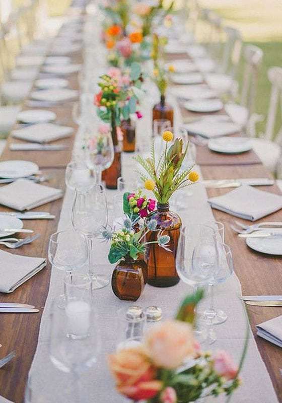 Choosing and dressing banquet tables