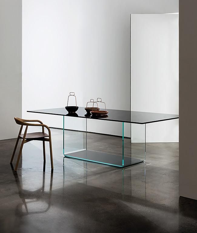 Avoid scratches on your glass dining
table