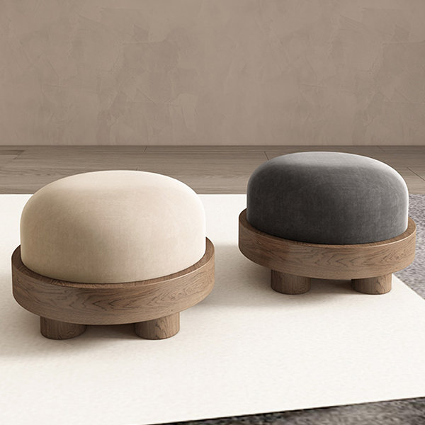 The Versatile Appeal of Ottomans and
Poufs