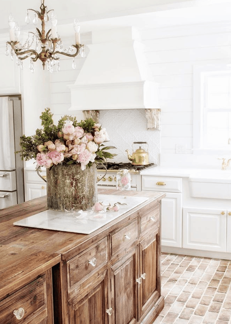 Charming Design Ideas for a French
Country Kitchen