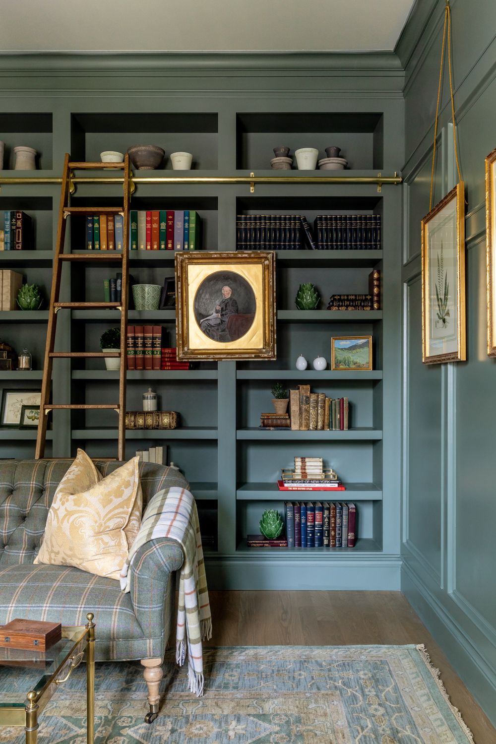 Designing a Chic and Functional Home
Library: Inspiration and Ideas