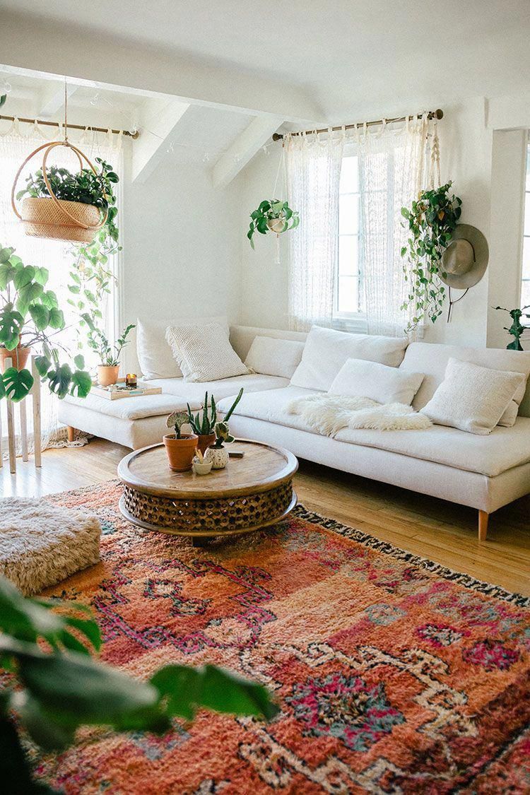 The Ultimate Guide to Choosing the
Perfect Living Room Rug