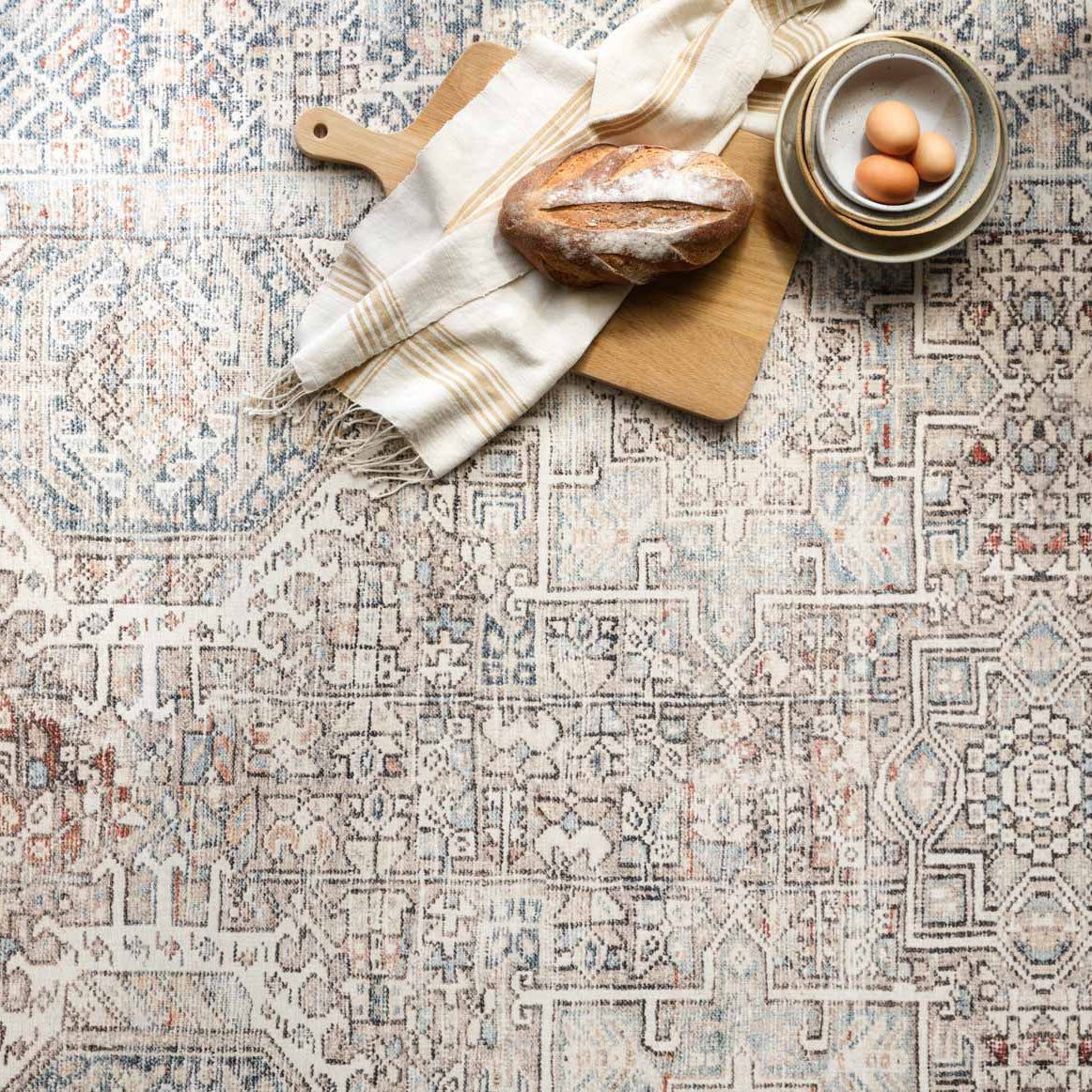 The Ultimate Guide to Loloi Rugs: How to
Choose the Perfect Rug for Your Space