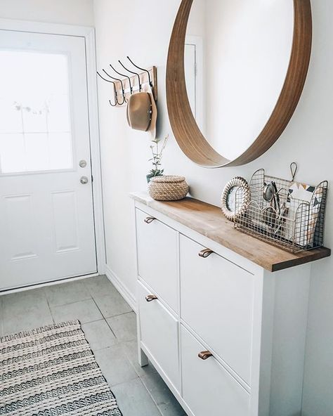 Shoe Storage Cabinets That Will Keep Your
Entryway Tidy