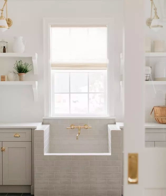 How to Choose the Right Utility Sink for
Your Space