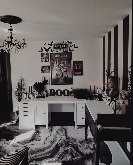 Timeless Elegance: Black and White
Bedroom Inspiration