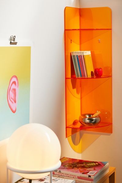 Corner shelve: improve look of your room