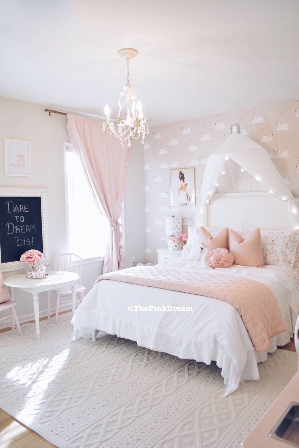 Curtains for girls room – a must have