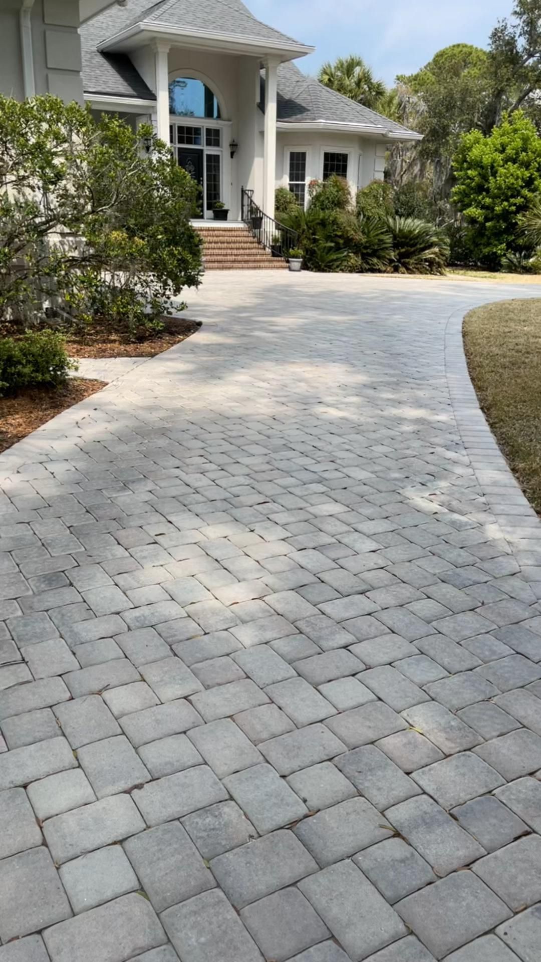 Suggestions for materials and designs of
  driveway pavers