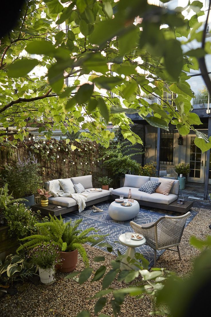 The Ultimate Guide to Choosing the
Perfect Garden Seat