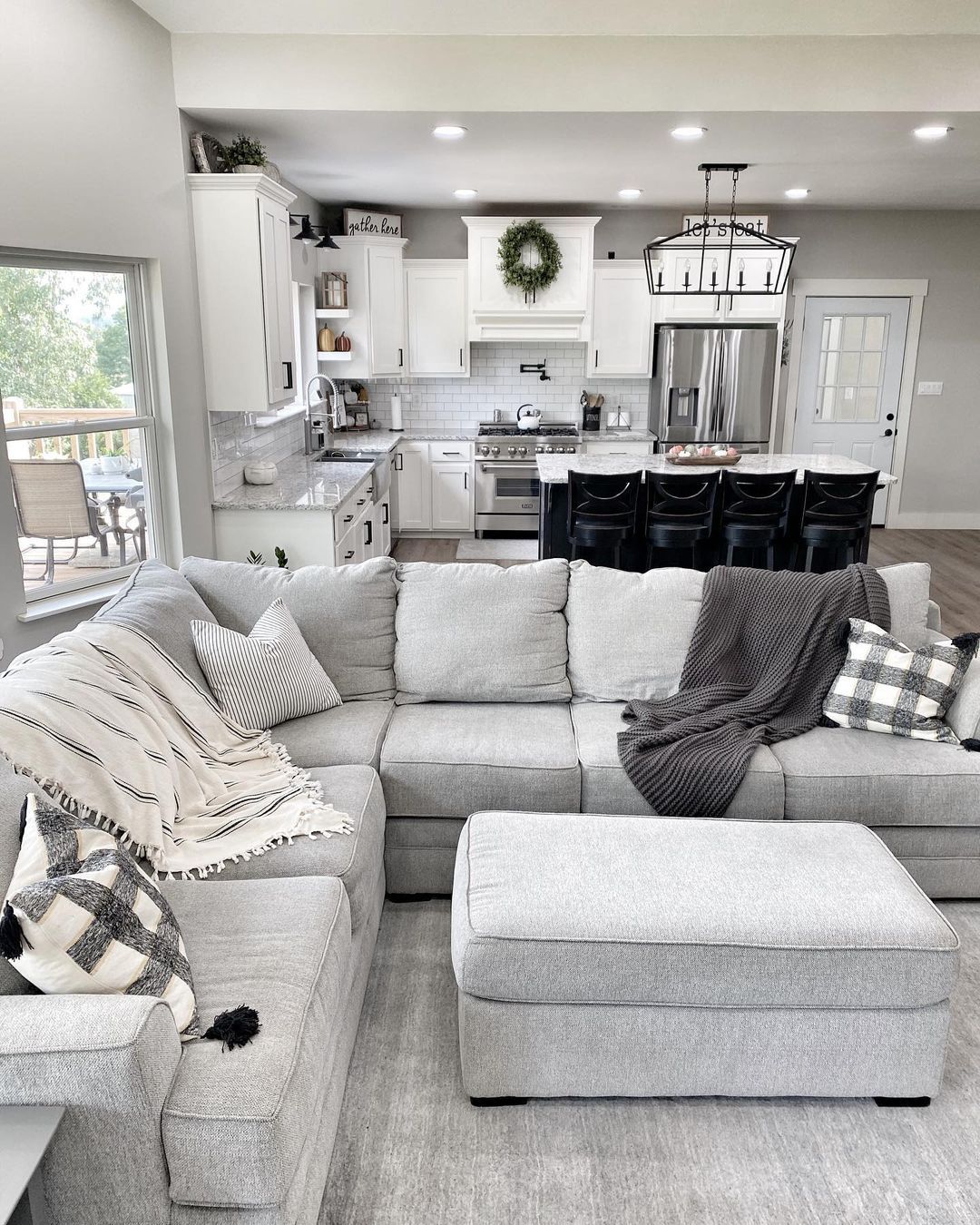 Stylish Ways to Decorate with a Gray
Sectional Couch