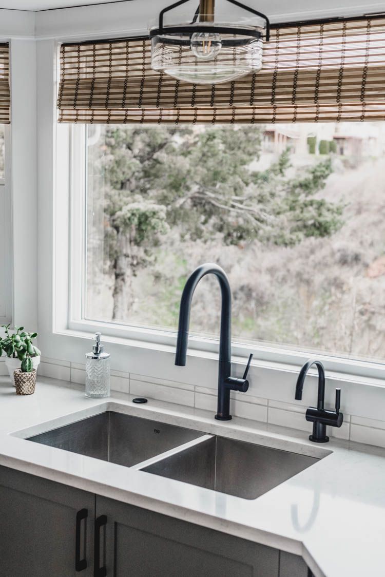 Choosing the Right Kitchen Sink for Your
Home