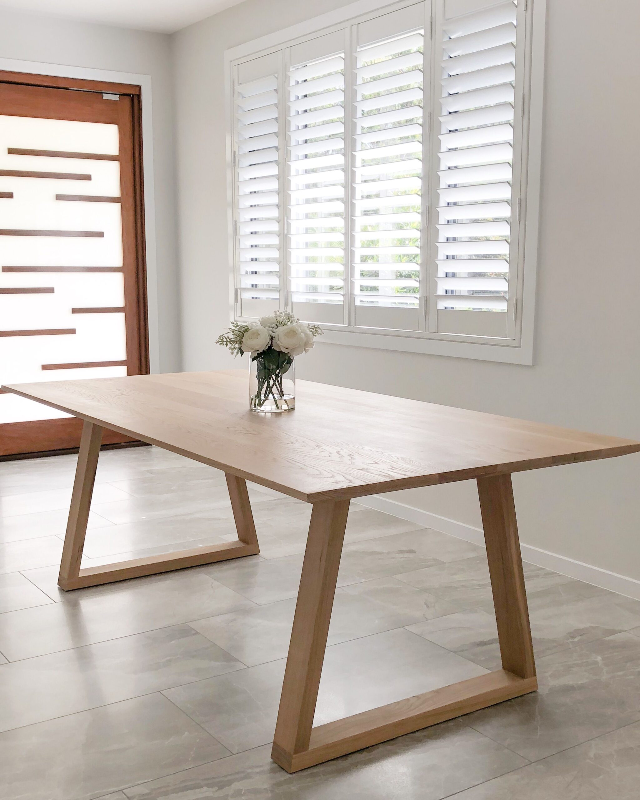 How to get the oak dining sets?