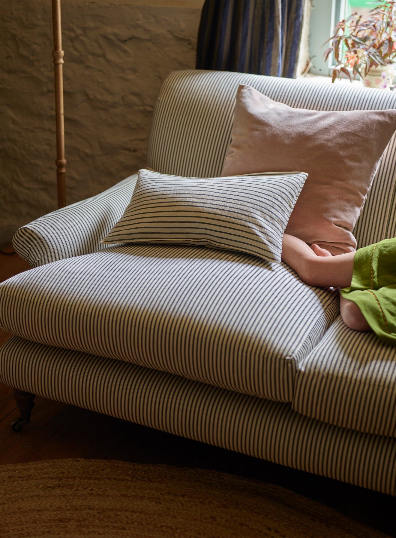 Choosing the Right Fabric for Your Sofa
Upholstery