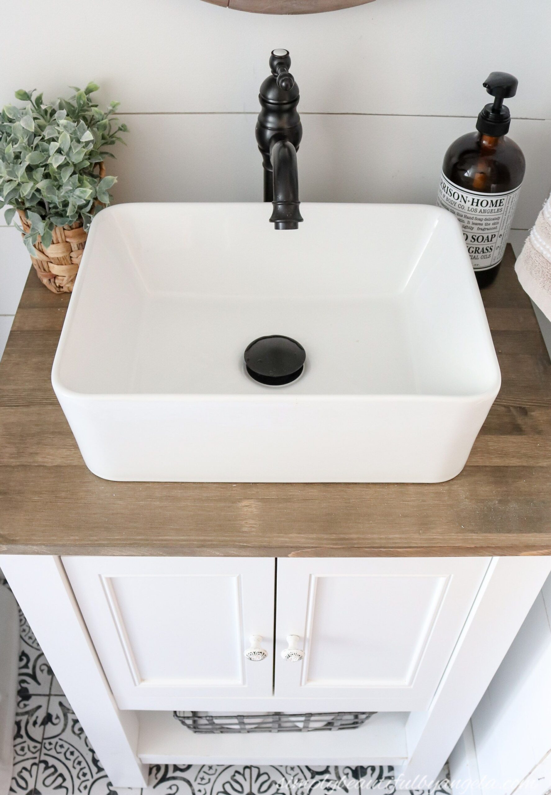 The Ultimate Guide to Choosing the
Perfect Vessel Sink for Your Bathroom