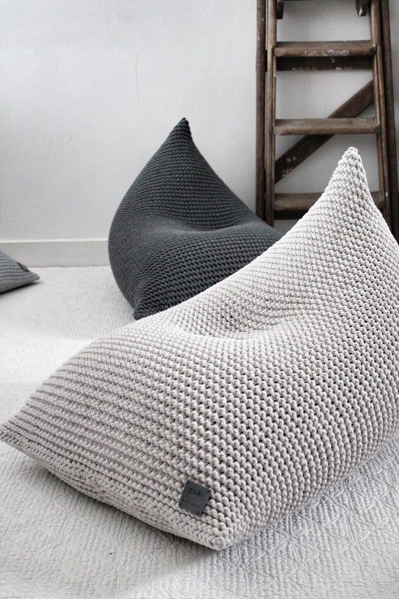 The Ultimate Guide to Choosing the
Perfect Bean Bag Chair for Your Home