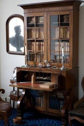 Innovative Ways to Use a Desk Hutch in
Your Home Office