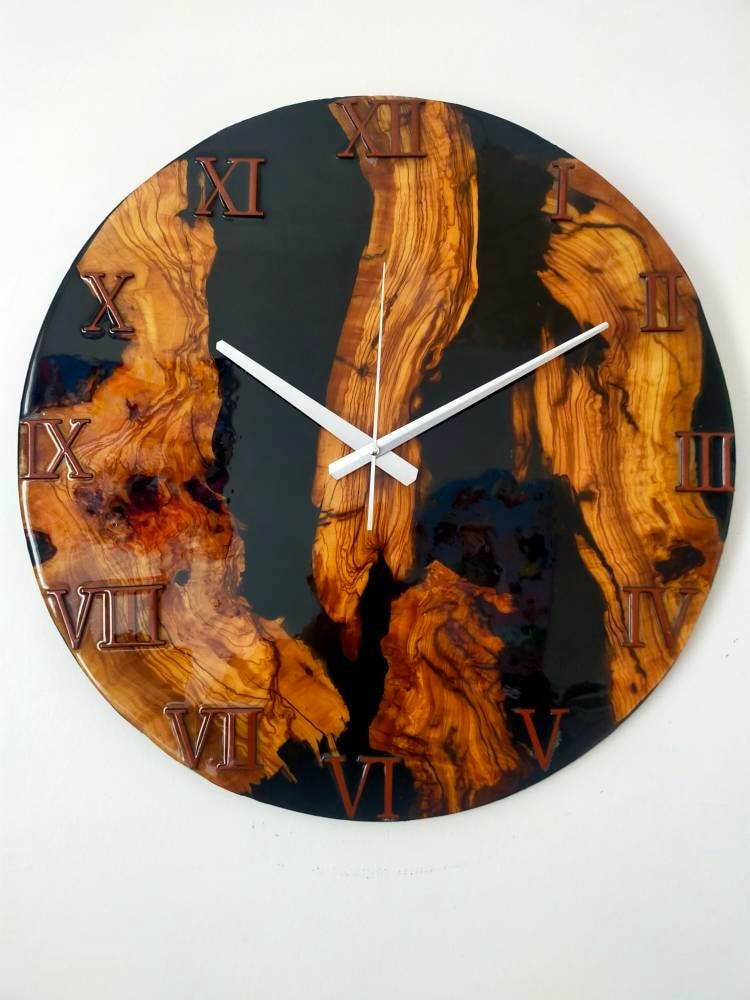 The Time is Now: Why Extra Large Wall  Clocks are Trending in Home Decor