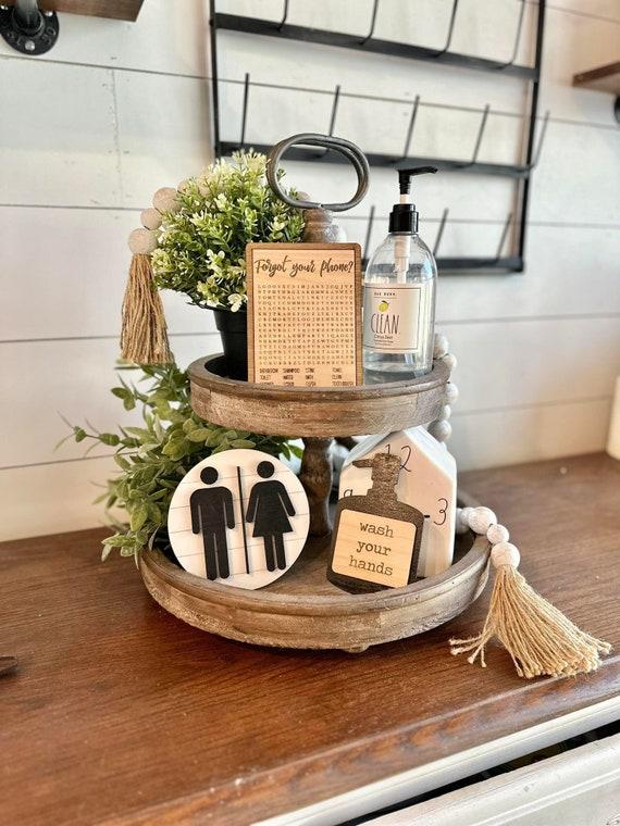 Simple⁢ decor pieces ⁤highlight the beauty ⁢of farmhouse bathrooms