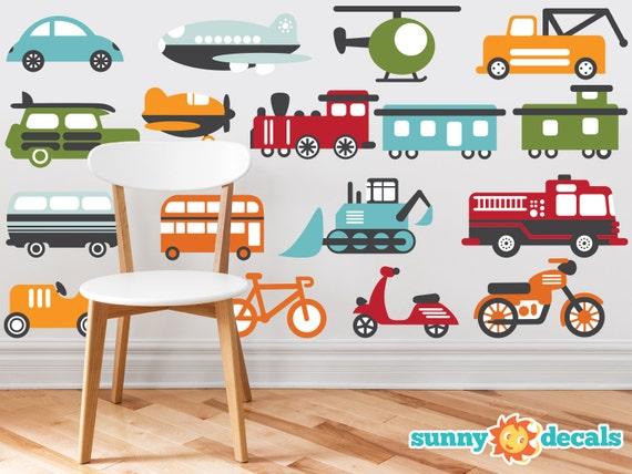 Fun transportation theme⁤ showcasing⁤ cars, ⁢trains, and planes in Boy Nursery