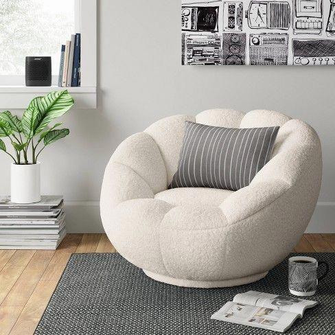 Add a funky chair‍ for a pop of‍ comfort ‍in your teen bedroom