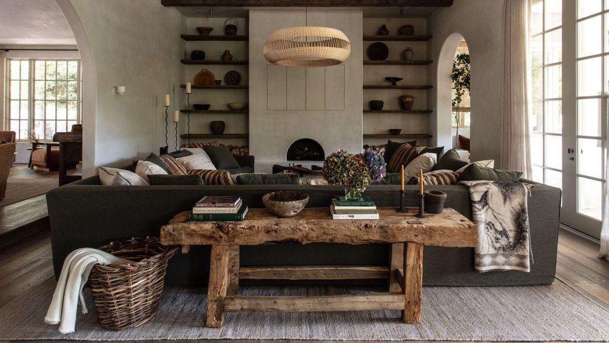 A mix of modern ⁢and rustic styles adds charm to the Living Room