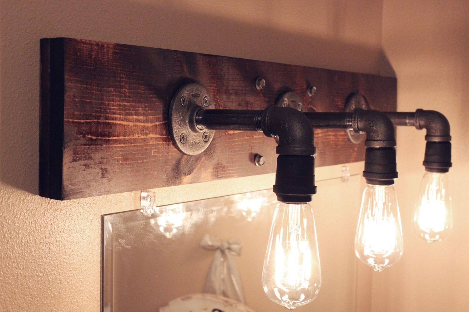 bathroom light fixtures home decorating trends - homedit EOPHCHI