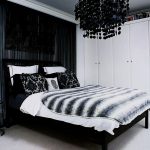 black and white bedroom home decorating trends - homedit VZMOCUN