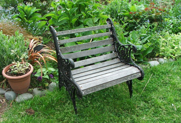 Tips on buying garden seats
