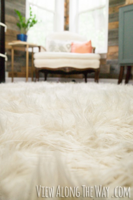 faux fur rug diy flokati rug tutorial! this is brilliant! EKKPXBV