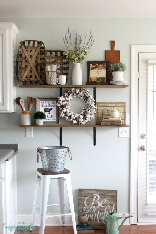 kitchen decor decorating shelves in a farmhouse kitchen VIUTQNJ