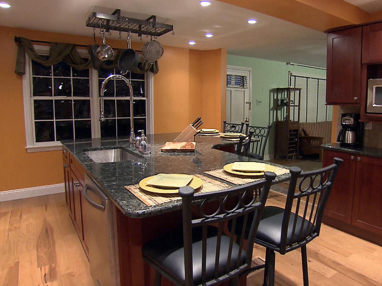 Things to consider while selecting
  kitchen island with seating