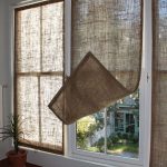last week i made some new burlap window coverings for the master bathroom. HTQENSQ
