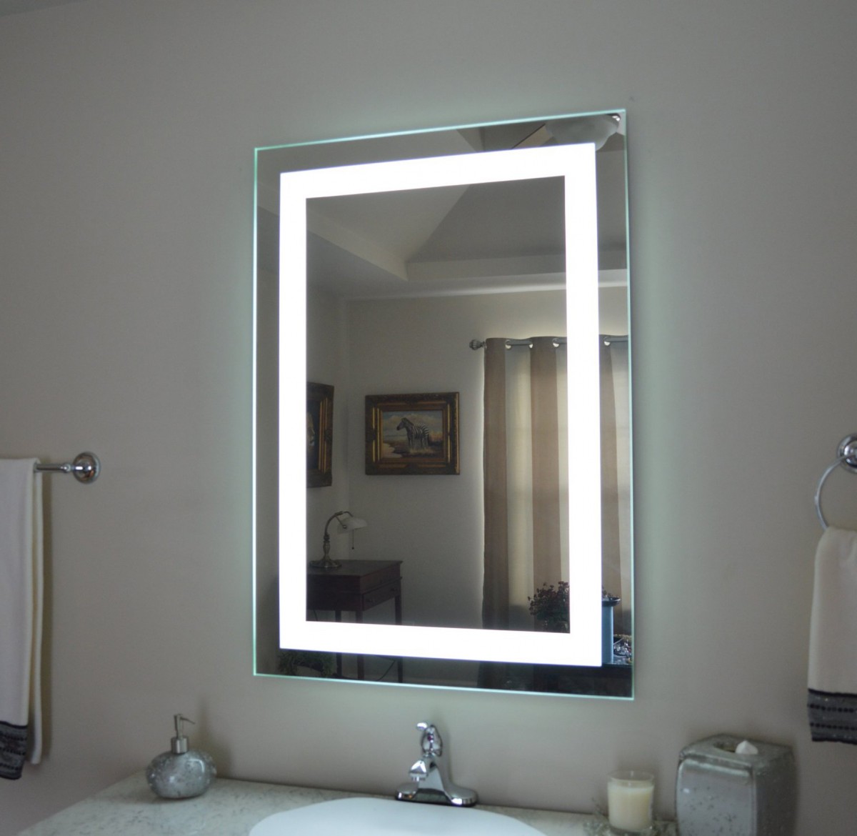 Mirrored bathroom furniture – two in one