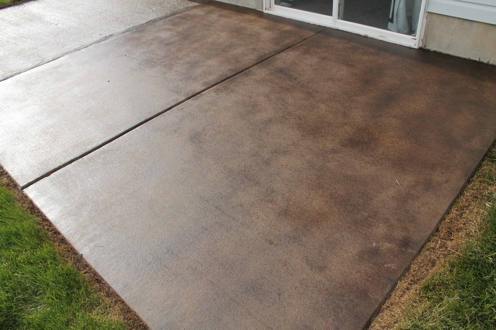 stained concrete patio how to stain a concrete patio - chris loves julia CMQOZGF