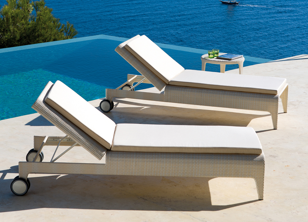 sun loungers if you are planning to buy these loungers then you can buy it WXFTVJL