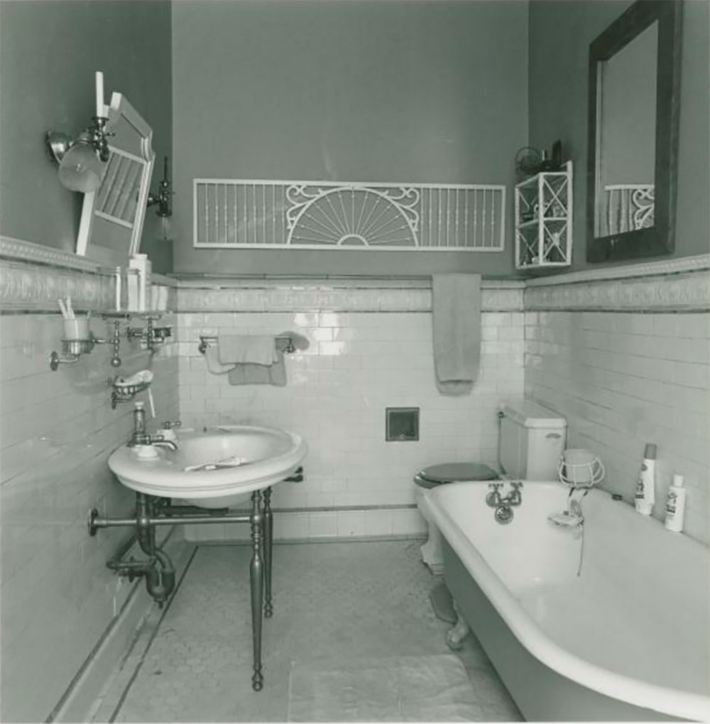 victorian bathrooms victorian-bathroom-ideas-nooney-clinton-hill WVWLUJA