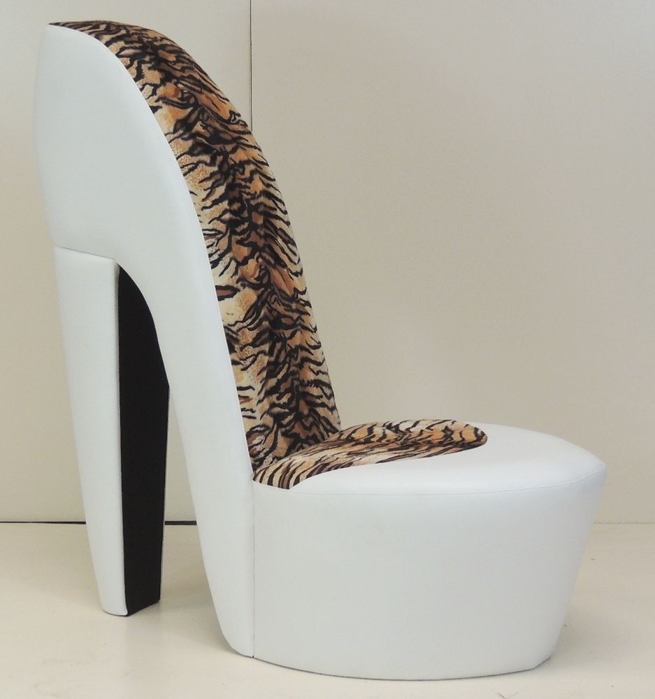white stiletto / shoe / high heel chair tiger / animal print NOEQASQ