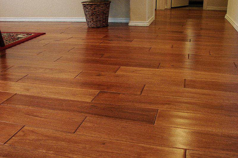 laminated wooden flooring you will not notice its difference with solid hardwood. after years of use, QDIDWTW