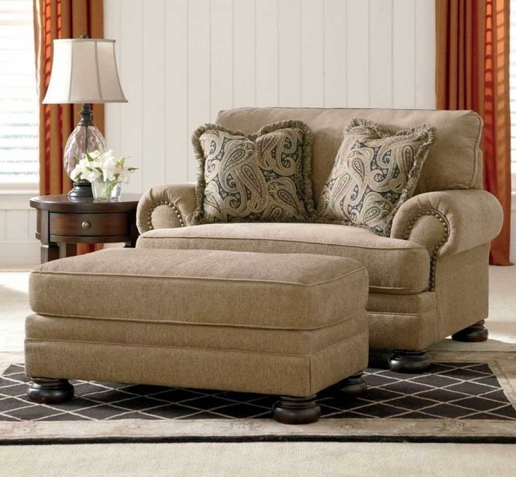 Buying guide for a large loveseat