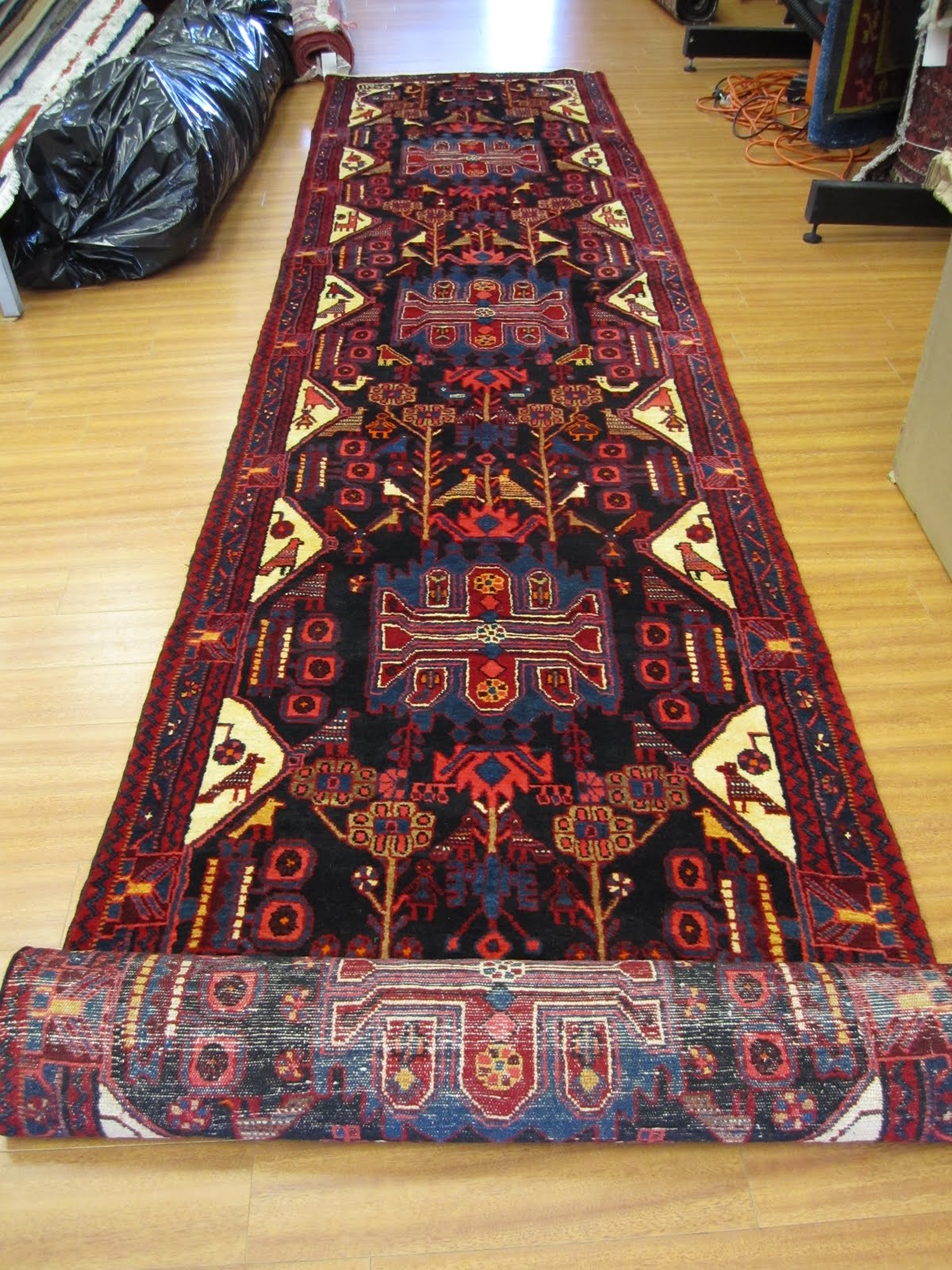 nahavand carpets and rugs: a unique runner OUIAXNZ