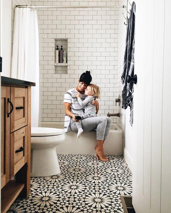 Choose patterned tiles to ​add visual interest in‌ farmhouse bathrooms