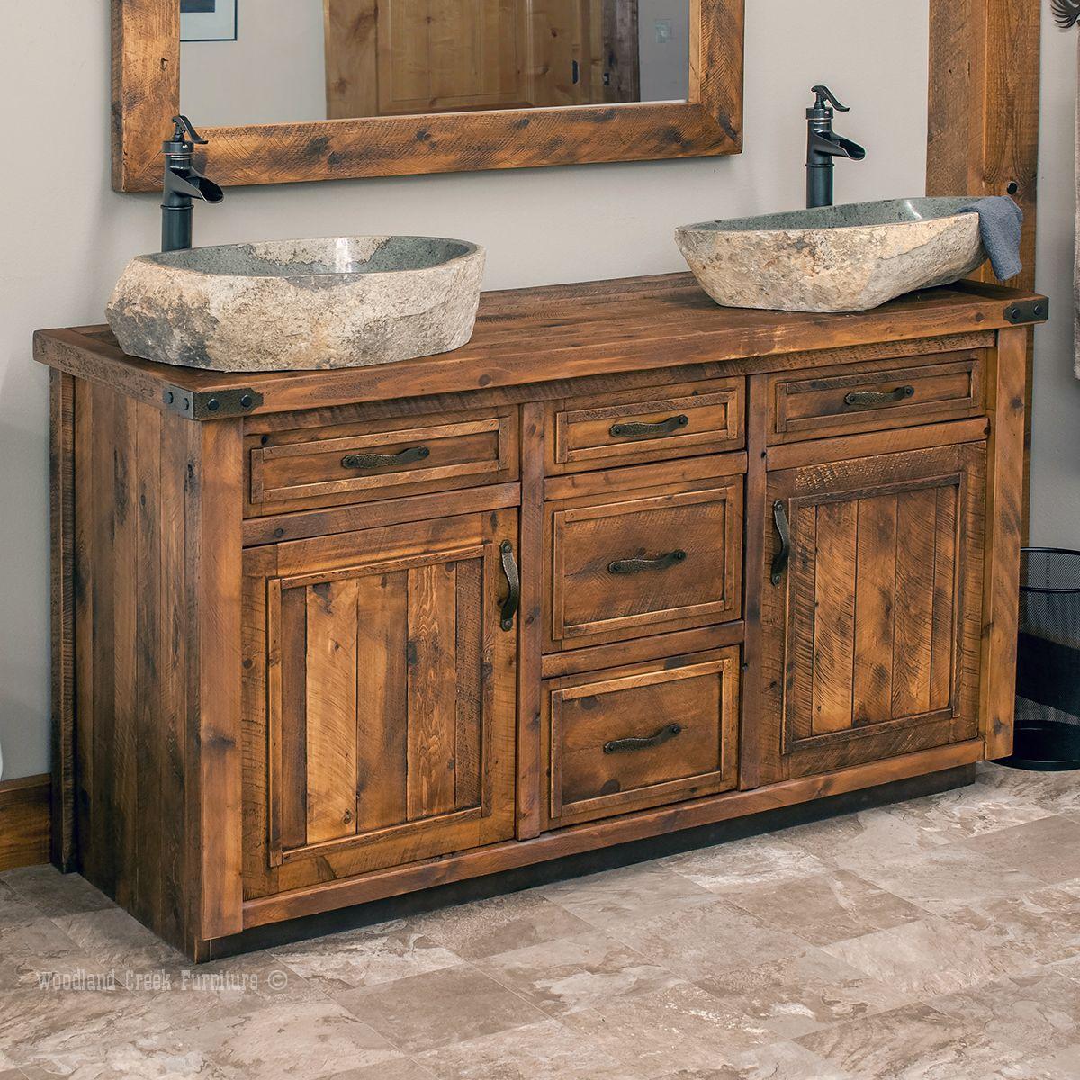 Cozy Farmhouse Bathrooms with reclaimed wood accents for‍ instant warmth