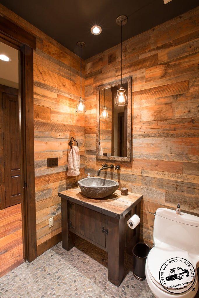 Create a feature wall with reclaimed⁢ wood in farmhouse bathrooms