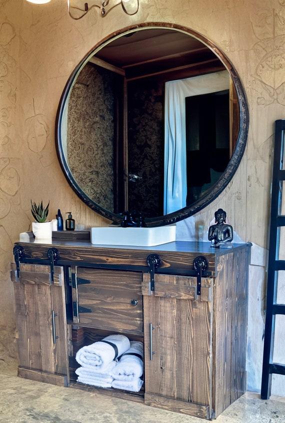 Install ‍a barn door⁢ for a bold statement in farmhouse bathrooms